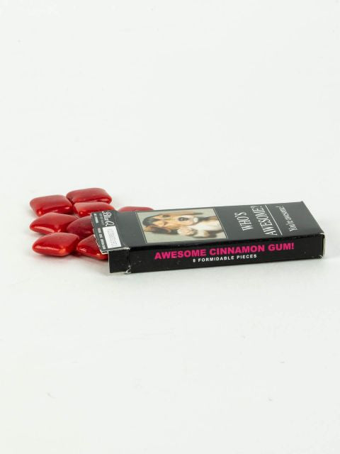 Who's Awesome? Gum - open package