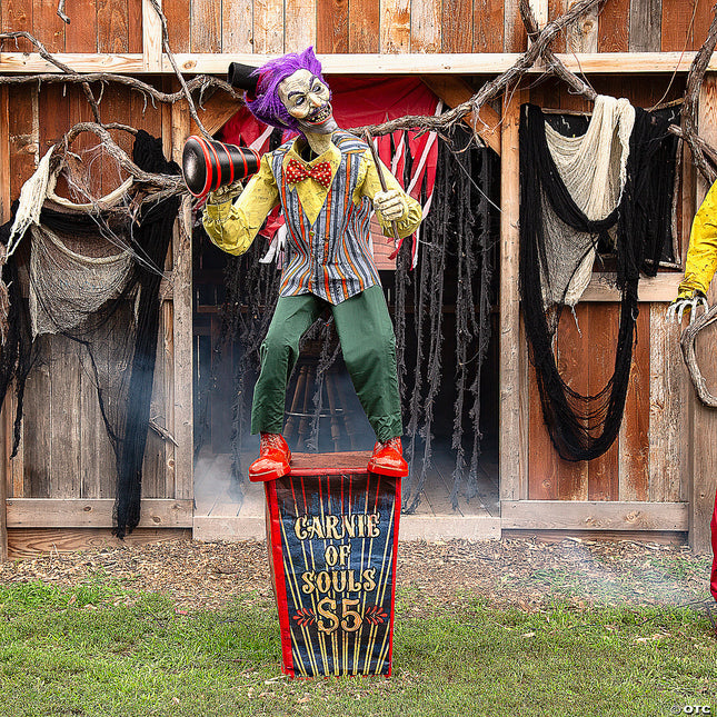 6' Servo Carnival Barker- displayed in yard