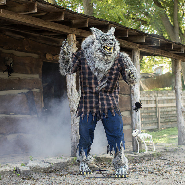 7.5' Animated Hulking Werewolf
