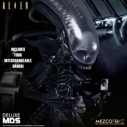 Mezco Designer Series Deluxe Alien interchangeble hands