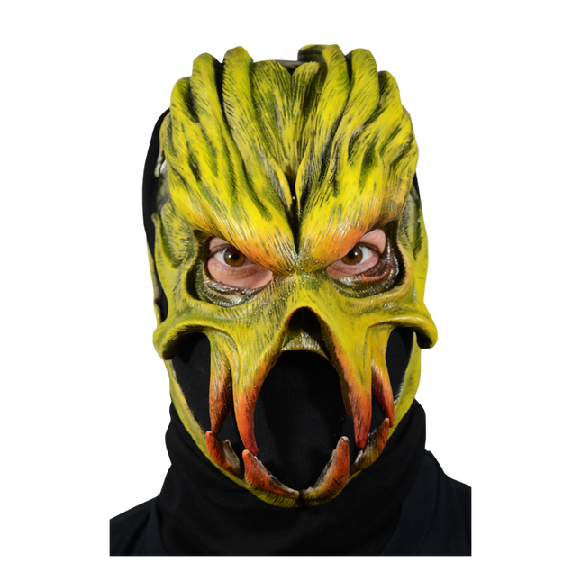 Front view of Alien Jaws Mask
