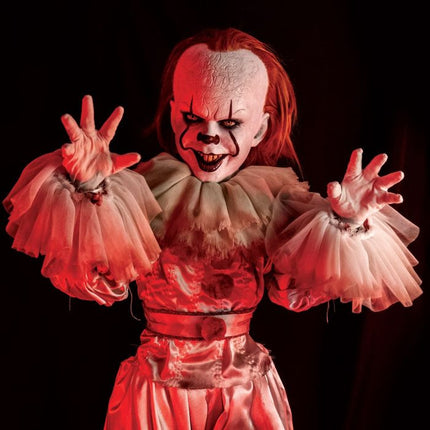 IT- Pennywise Premium Scale Doll- Posed View