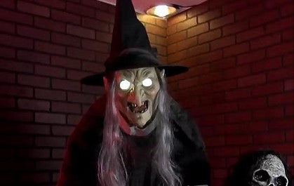 Animated Lunging Haggard Witch- up close