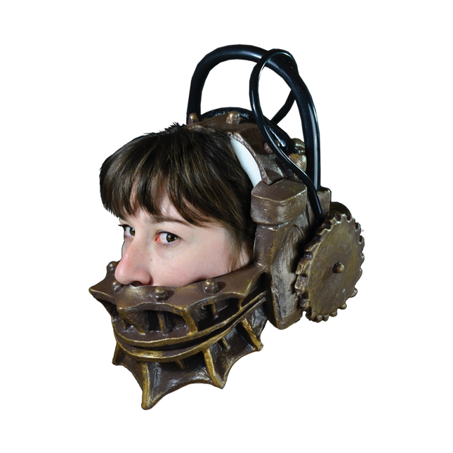 Side view of Reverse Bear Trap Mask