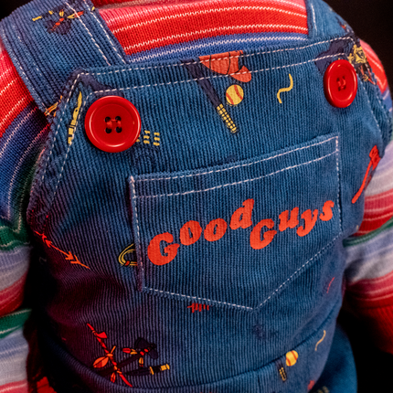 Ultimate Chucky- Clothing Detail